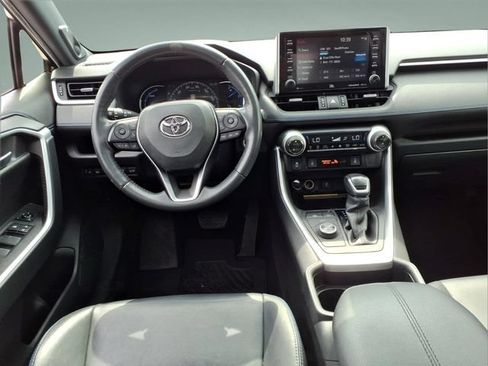 Used 2020 Toyota RAV4 XSE AWD/4WD image 19