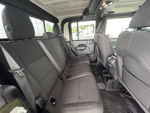 Used 2022 Jeep Gladiator Sport AWD/4WD image 24