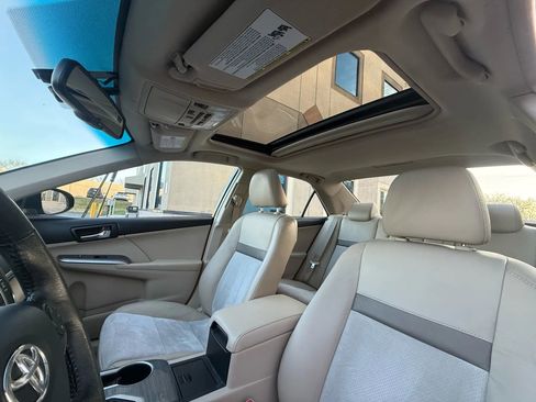 Used 2012 Toyota Camry XLE image 42