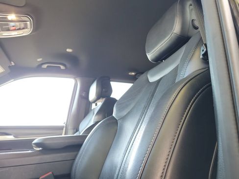 Used 2024 Jeep Wagoneer Series II w/ Flexible Seating Group RWD image 26