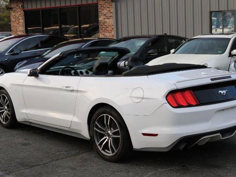 Used 2016 Ford Mustang Premium image 8