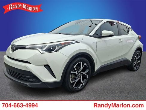 Used 2018 Toyota C-HR XLE image 1
