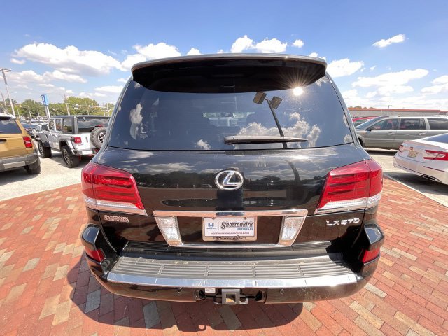 Used 2015 Lexus LX 570 4WD image 34