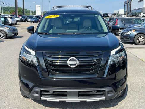 Used 2023 Nissan Pathfinder SL w/ Black Appearance Package AWD/4WD image 32