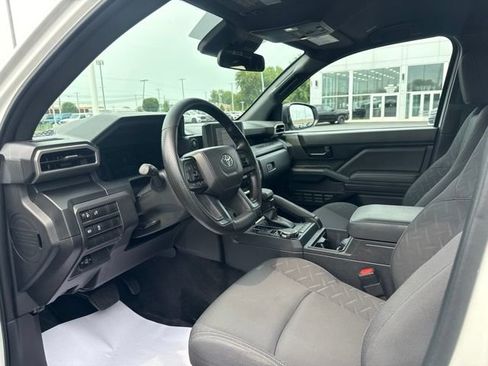 Used 2024 Toyota Tacoma SR AWD/4WD image 15