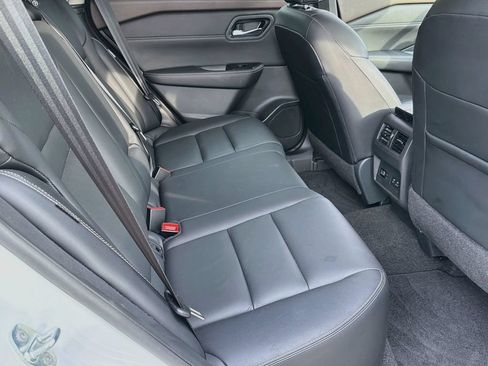 Used 2023 Nissan Rogue SL w/ SL Premium Package FWD image 29