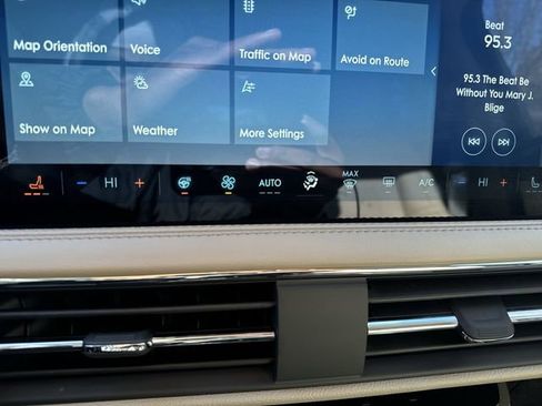 New 2026 Lincoln Corsair Premiere image 19