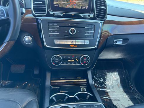 Used 2018 Mercedes-Benz GLS 450 4MATIC image 11