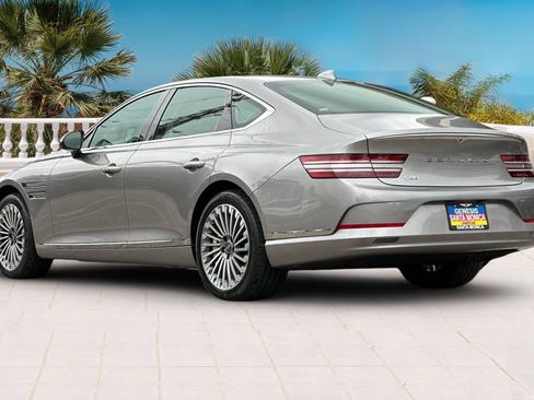 Used 2024 Genesis G80 image 7