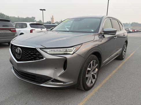 Used 2023 Acura MDX SH-AWD w/ Technology Package image 2