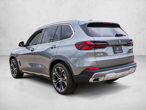 Used 2026 BMW X5 xDrive40i AWD/4WD image 7