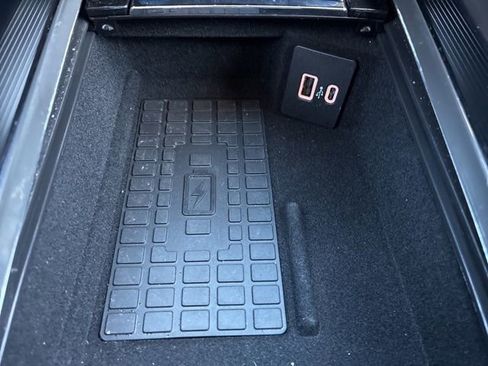 Used 2024 Lincoln Corsair AWD w/ Equipment Group 101A image 36