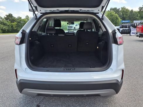 Used 2024 Ford Edge SEL image 13