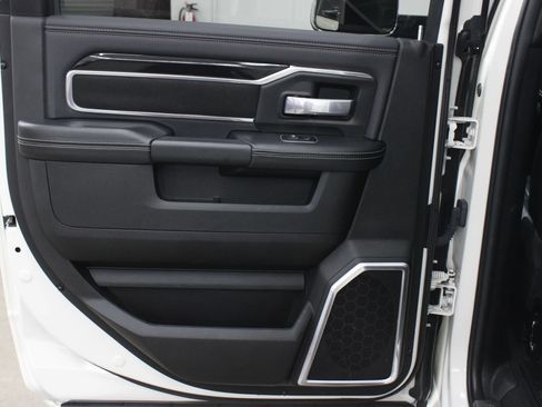 Used 2022 RAM 2500 Laramie AWD/4WD image 28