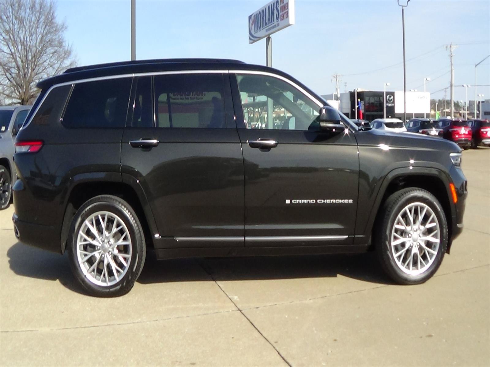 Certified 2024 Jeep Grand Cherokee L Summit w/ Luxury Tech Group V AWD/4WD image 5
