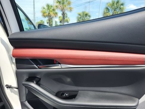 New 2026 MAZDA MAZDA3 2.5 S Hatchback w/ Premium Pkg FWD image 20