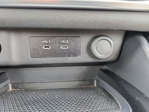 Used 2025 Nissan Rogue SV image 6