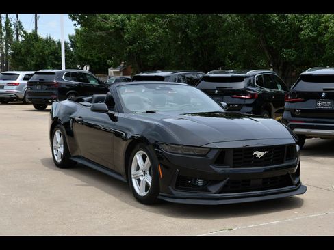 Used 2026 Ford Mustang Premium RWD image 1
