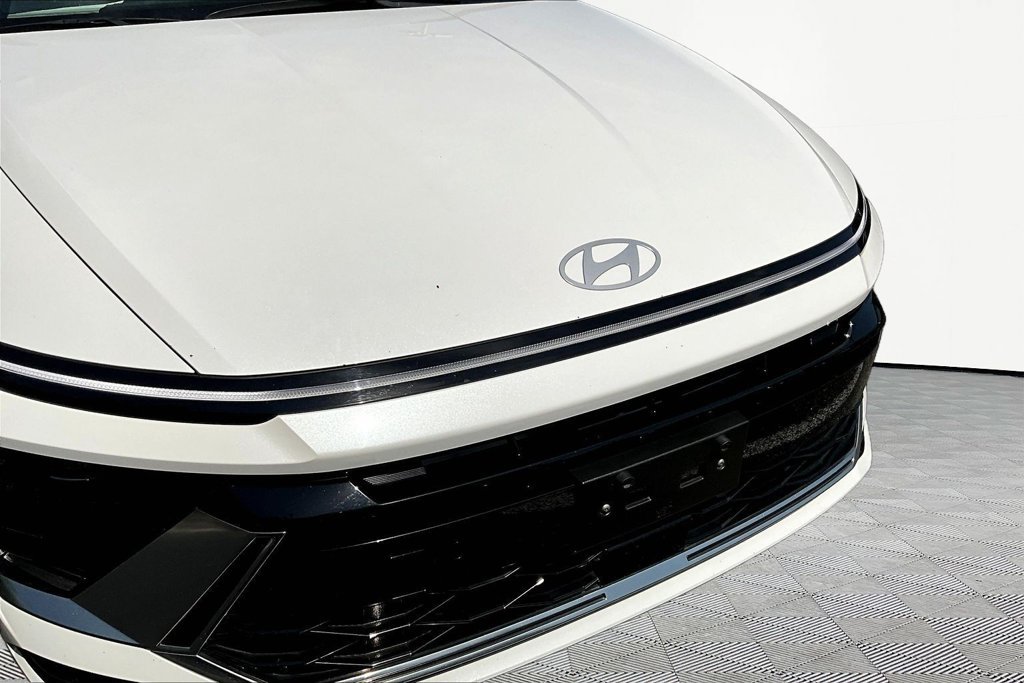 Used 2025 Hyundai Sonata SEL FWD image 32