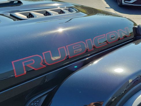 Used 2021 Jeep Wrangler Unlimited Rubicon w/ Xtreme Recon 35" Tire Package image 5