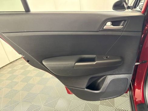 Used 2019 Kia Sportage LX AWD/4WD image 19