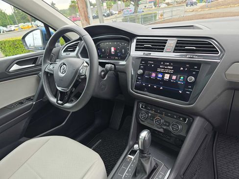 Used 2020 Volkswagen Tiguan SEL AWD/4WD image 10