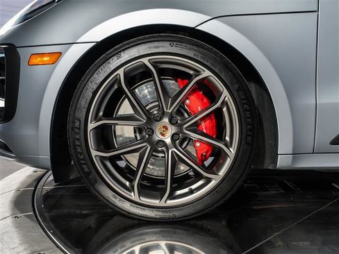 Certified 2026 Porsche Macan GTS image 14