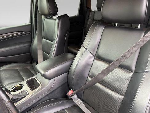 Used 2020 Jeep Grand Cherokee High Altitude RWD image 7
