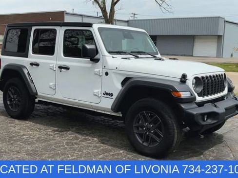 Used 2025 Jeep Wrangler Unlimited Sport AWD/4WD image 2