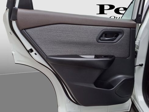 Certified 2023 Nissan Rogue S image 20