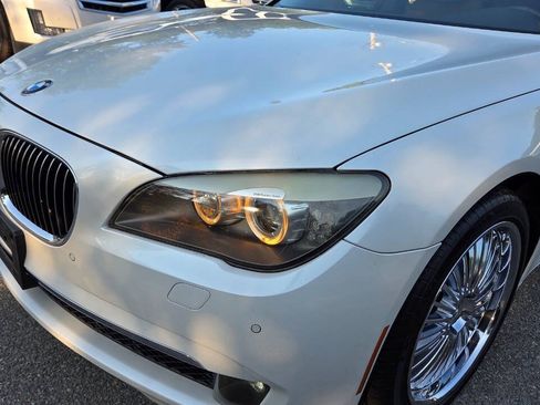 Used 2011 BMW 750Li xDrive AWD/4WD image 24