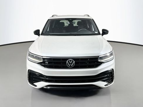 Used 2023 Volkswagen Tiguan SE R-Line FWD image 2