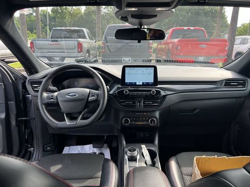 Used 2025 Ford Escape ST-Line FWD image 31