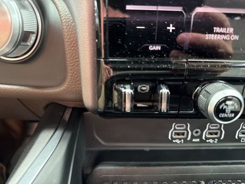 Used 2026 RAM 1500 Laramie AWD/4WD image 50