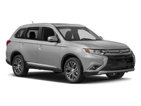 Used 2018 Mitsubishi Outlander SE image 6