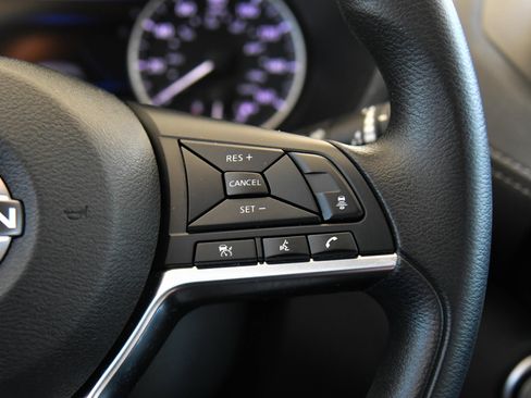 Used 2025 Nissan Sentra SV FWD image 26