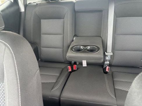 Used 2024 GMC Terrain SLE image 30