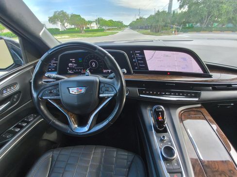 Used 2021 Cadillac Escalade Premium Luxury Platinum AWD/4WD image 8