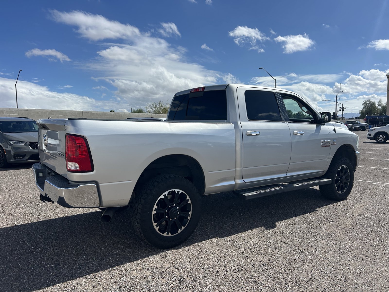 Used 2018 RAM 2500 SLT AWD/4WD image 5