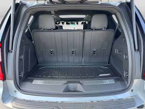 New 2026 GMC Yukon Denali w/ Denali Reserve Package AWD/4WD image 6