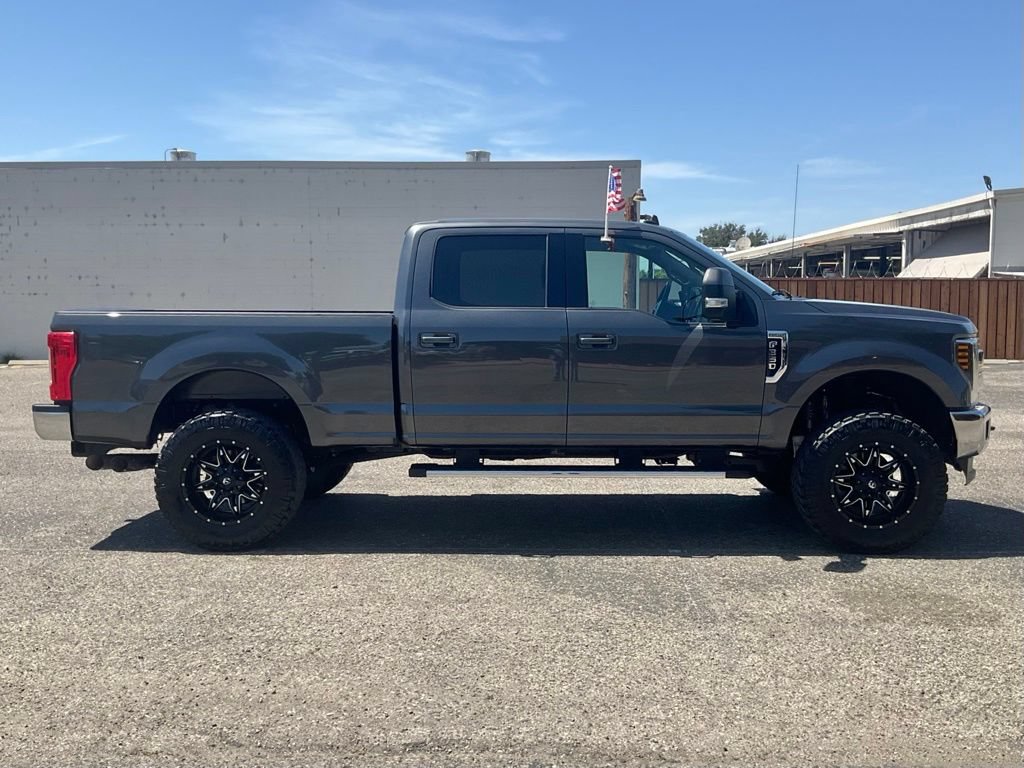 Used 2019 Ford F350 Lariat w/ Lariat Value Package AWD/4WD image 7