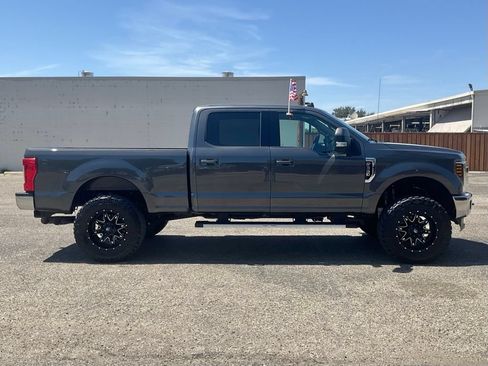 Used 2019 Ford F350 Lariat w/ Lariat Value Package AWD/4WD image 7