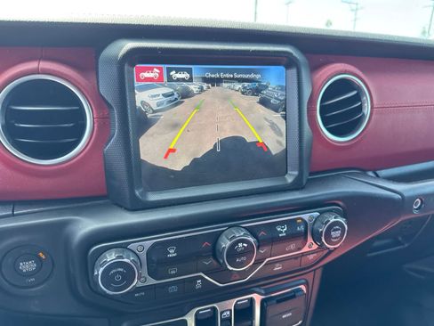 Used 2023 Jeep Wrangler Unlimited Rubicon 4xe AWD/4WD image 26