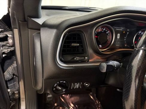 Used 2019 Dodge Challenger R/T RWD image 15