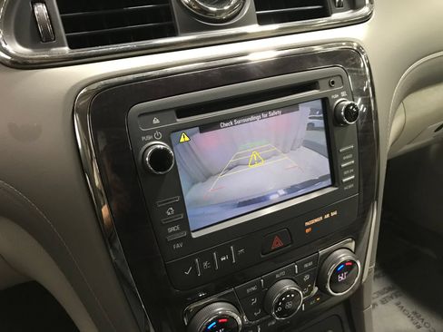 Used 2017 Buick Enclave Convenience FWD image 21