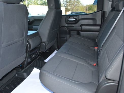 Used 2022 Chevrolet Silverado 1500 LT AWD/4WD image 11