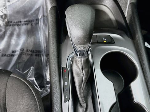 Used 2025 Chevrolet Malibu LS FWD image 19
