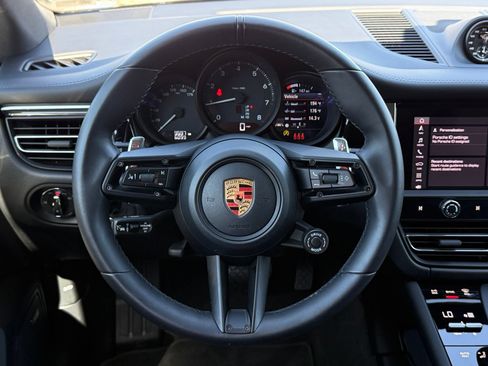 Used 2026 Porsche Macan AWD/4WD image 15