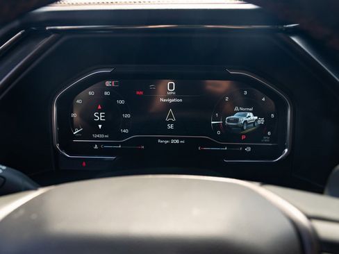 Used 2024 GMC Sierra 1500 AT4 w/ Technology Package image 12