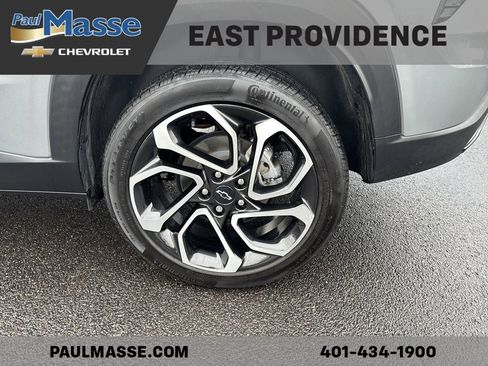 Used 2024 Chevrolet Trax RS w/ Sunroof Package image 8